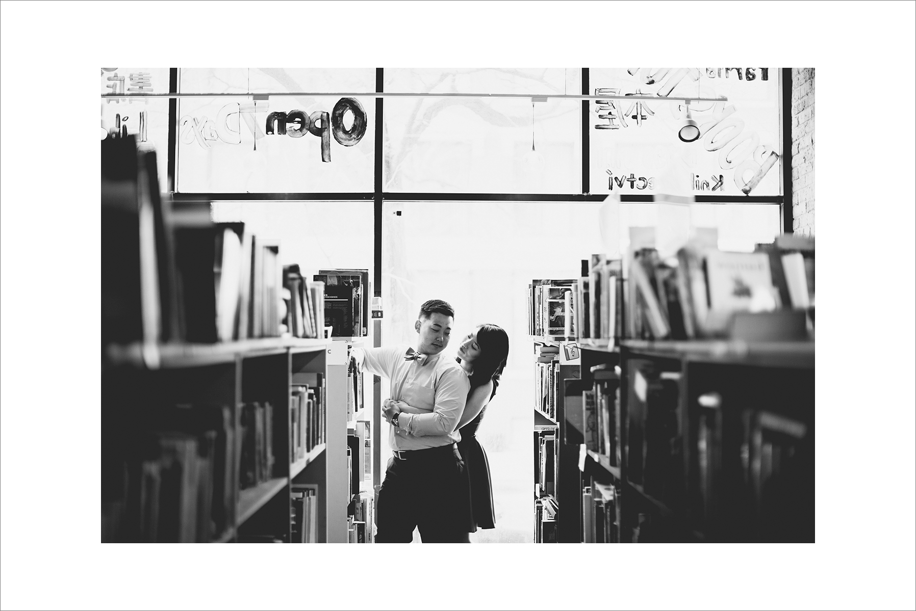 charlotte&tim_engagement_openbook_haroldwashington_blog-1038