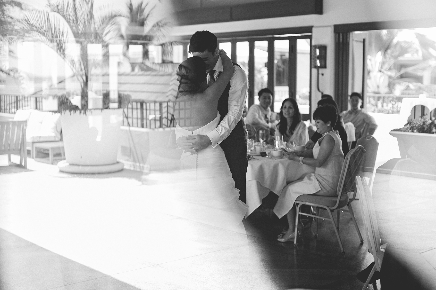 Jen&Brandon_halekulani_honolulu_hawaii_fine_art_wedding_blog-1149