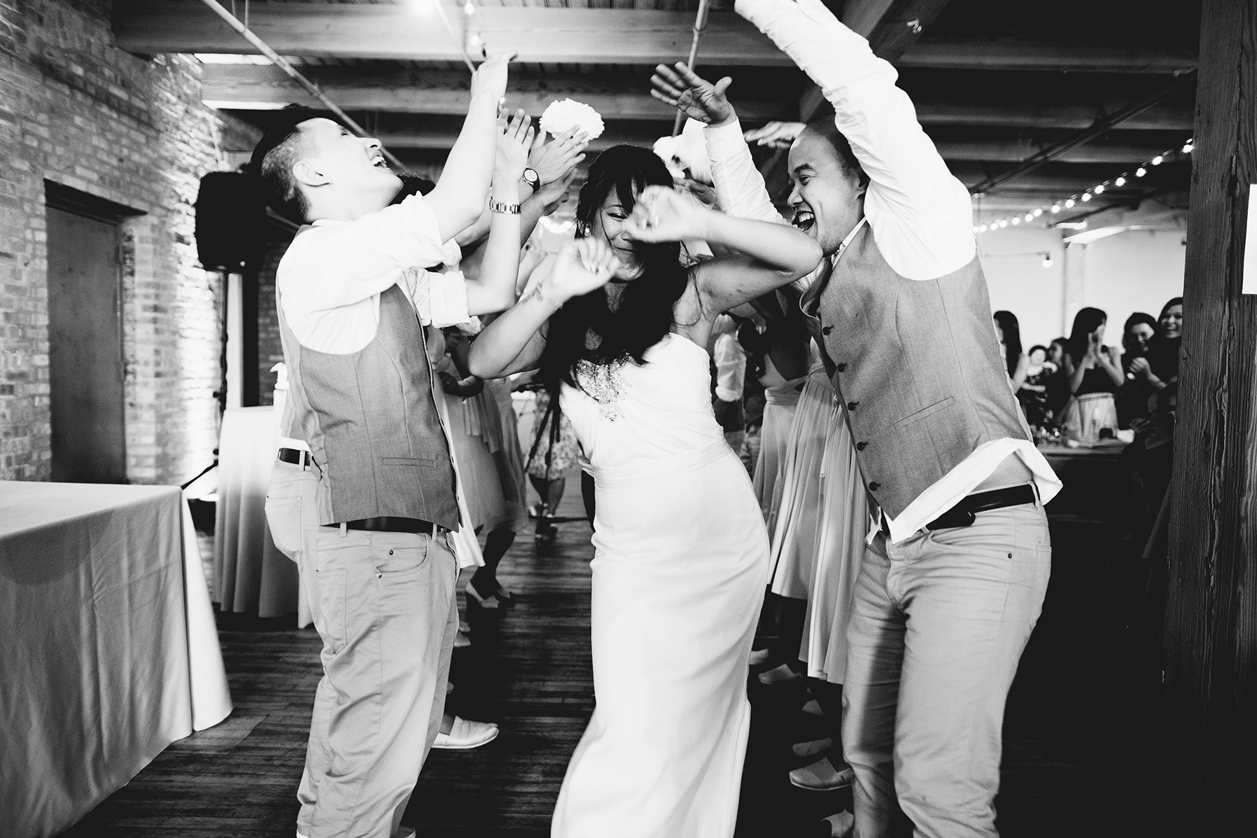 gephine&jason_wedding_lacuna_lofts_chicago_blog-1103