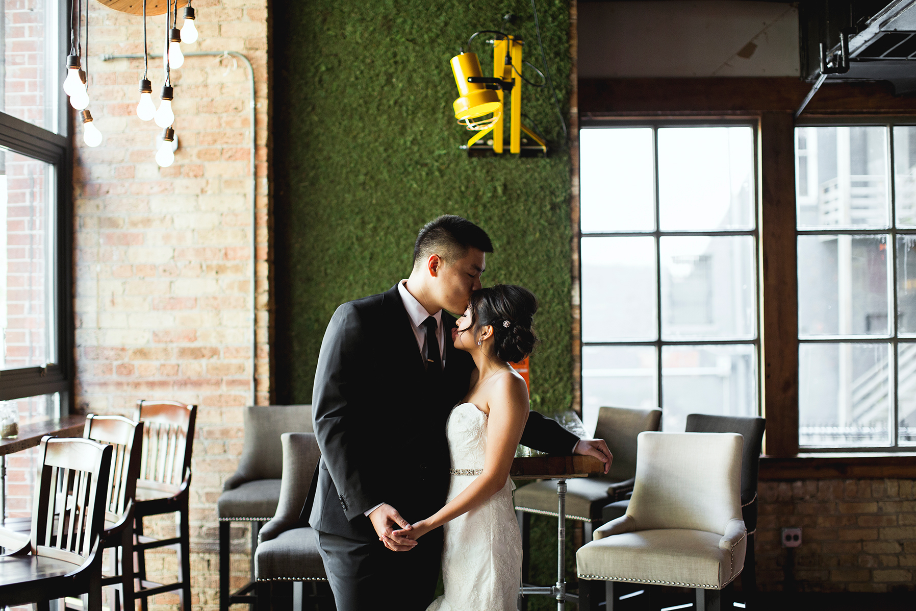 Jessica&Alex_Lacuna_Lofts_Headquarters_Chicago_wedding-1044