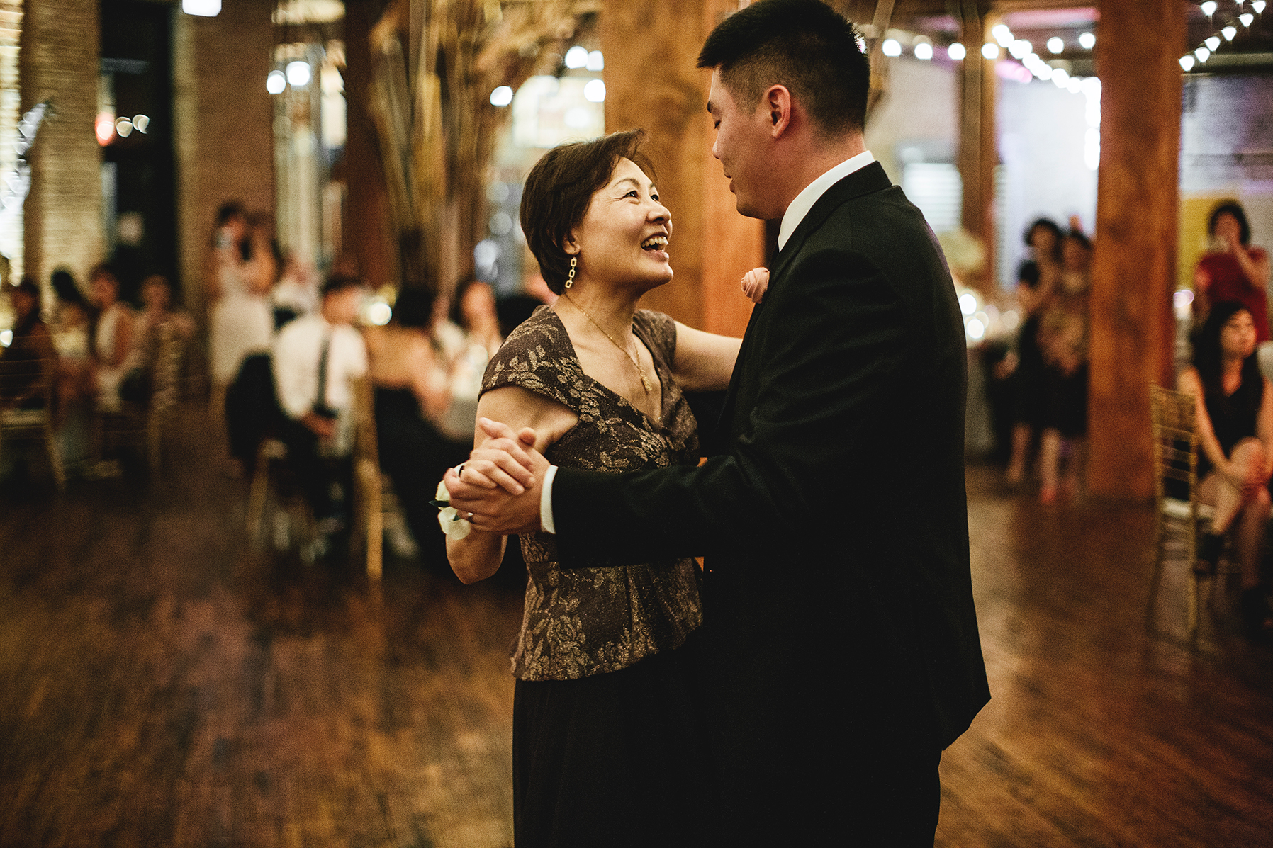 Jessica&Alex_Lacuna_Lofts_Headquarters_Chicago_wedding-1159