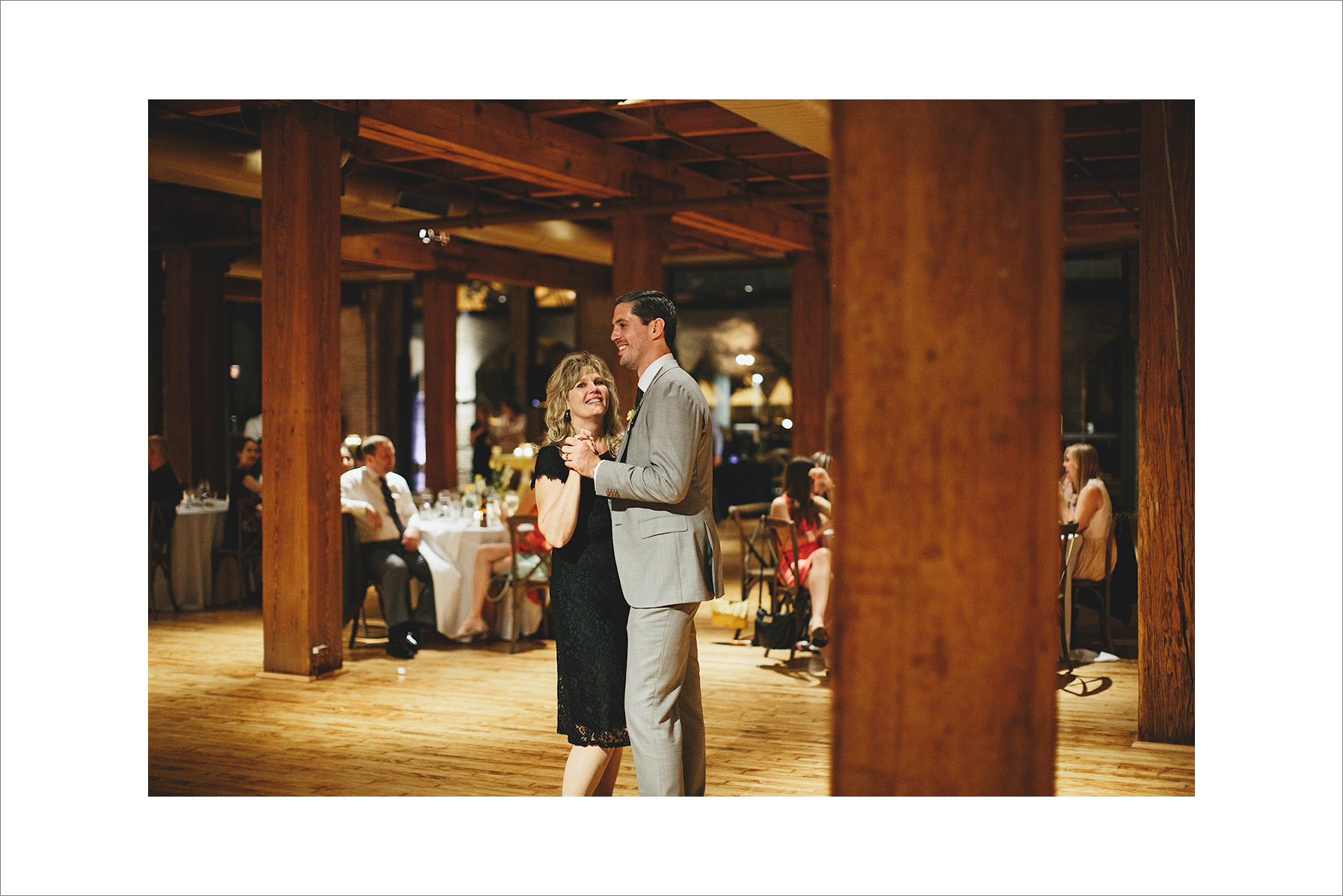 erica&michael_bridgeport_art_center_wedding-1115