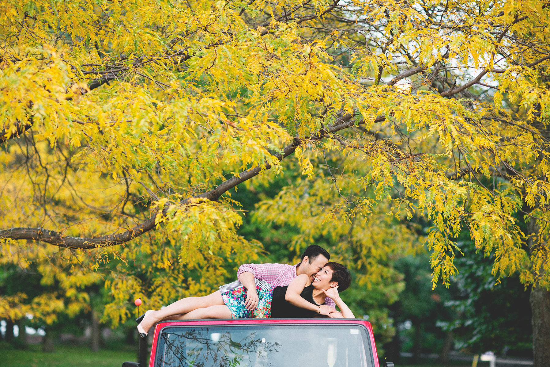 Jenna & Jason – a Jeep and Fall Weather – Chicago Engagement