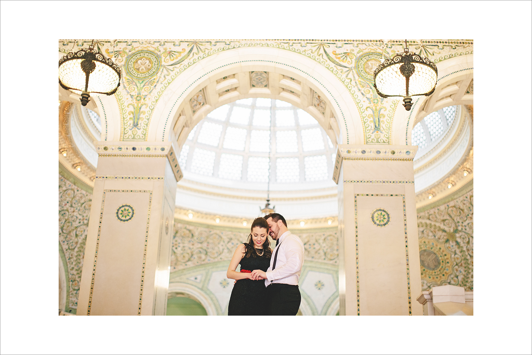 danielle&rob_chicago_cultural_center_ada_street_engagement_session-1006