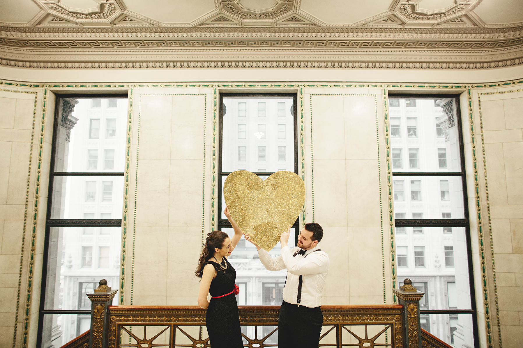 danielle&rob_chicago_cultural_center_ada_street_engagement_session-1010