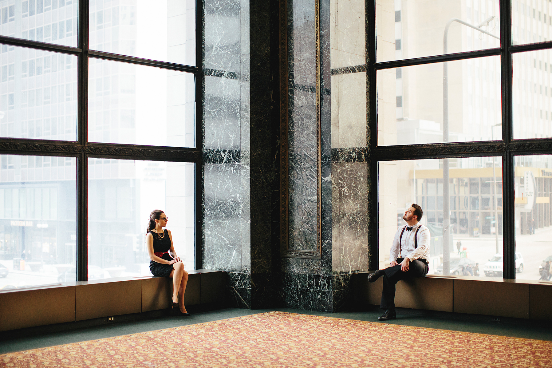 danielle&rob_chicago_cultural_center_ada_street_engagement_session-1014