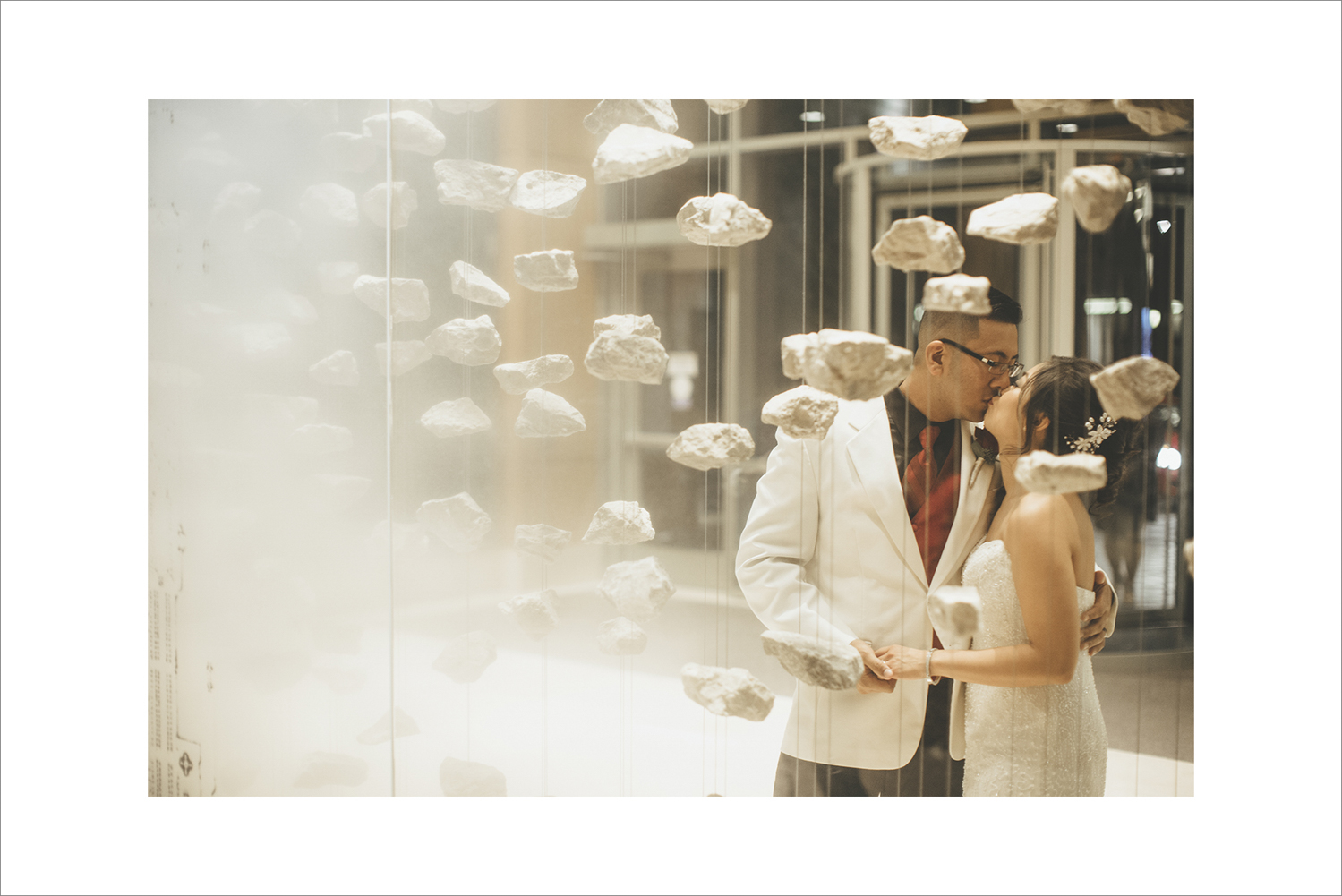 MARYLOU&JOSHUA_LOEWS_CHICAGO_ST_HYACINTH-1130