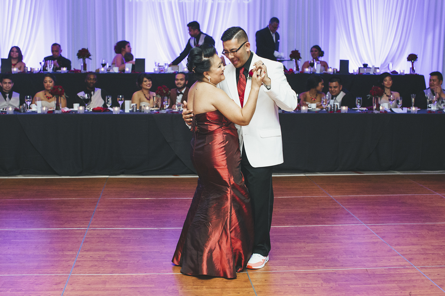 MARYLOU&JOSHUA_LOEWS_CHICAGO_ST_HYACINTH-1170