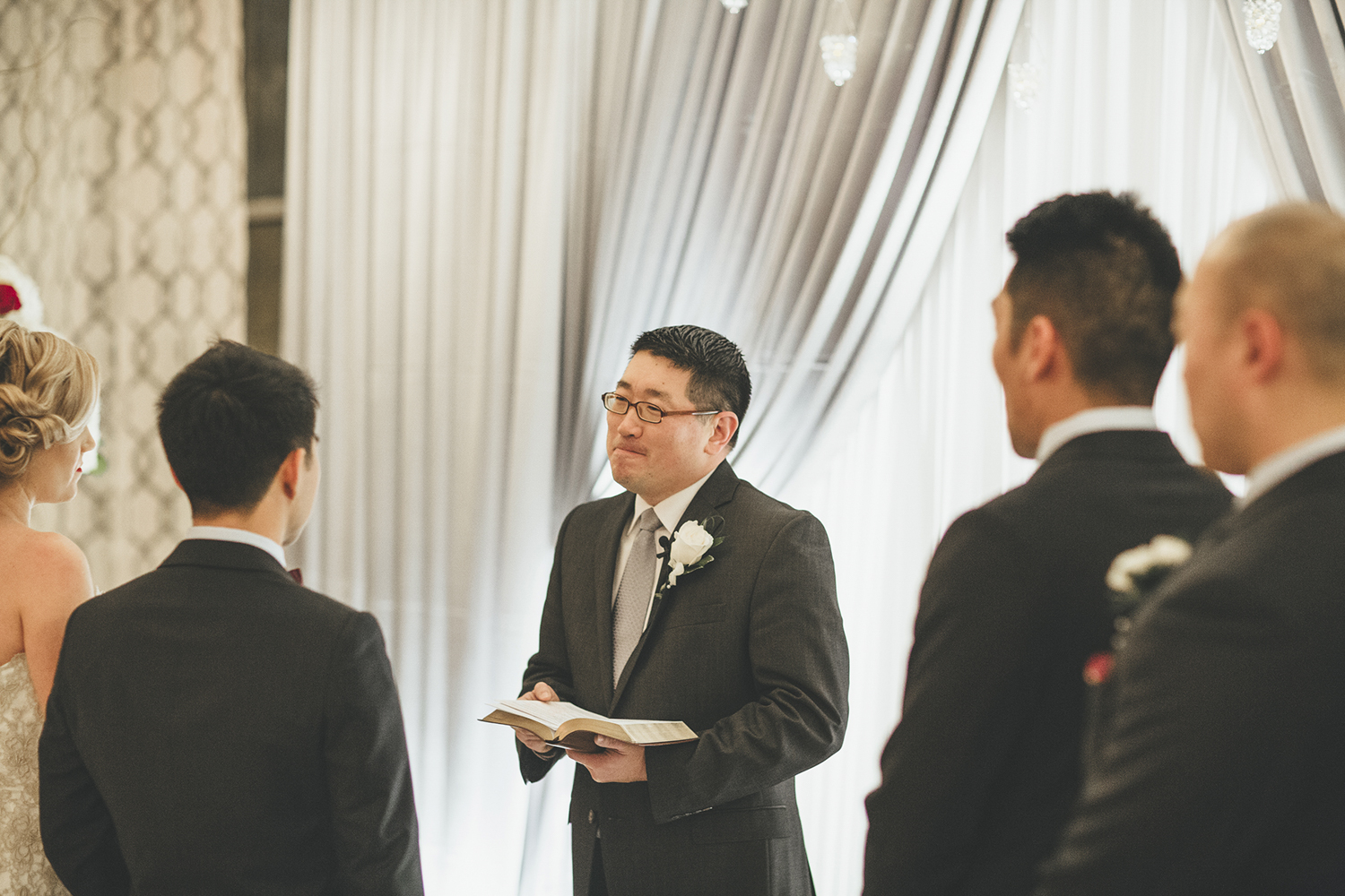 AMBER&EARL_WEDDING_ROOM1520-1059