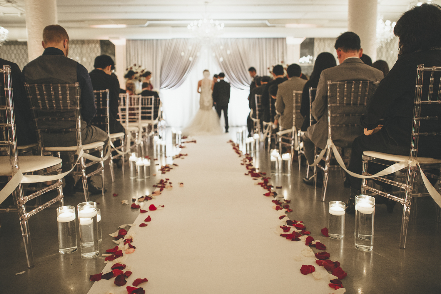 AMBER&EARL_WEDDING_ROOM1520-1060