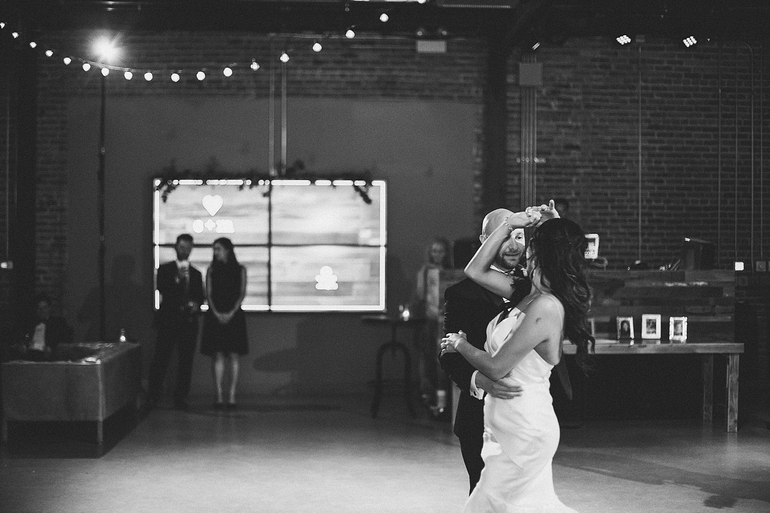 christinemike_ovation_wedding-1147