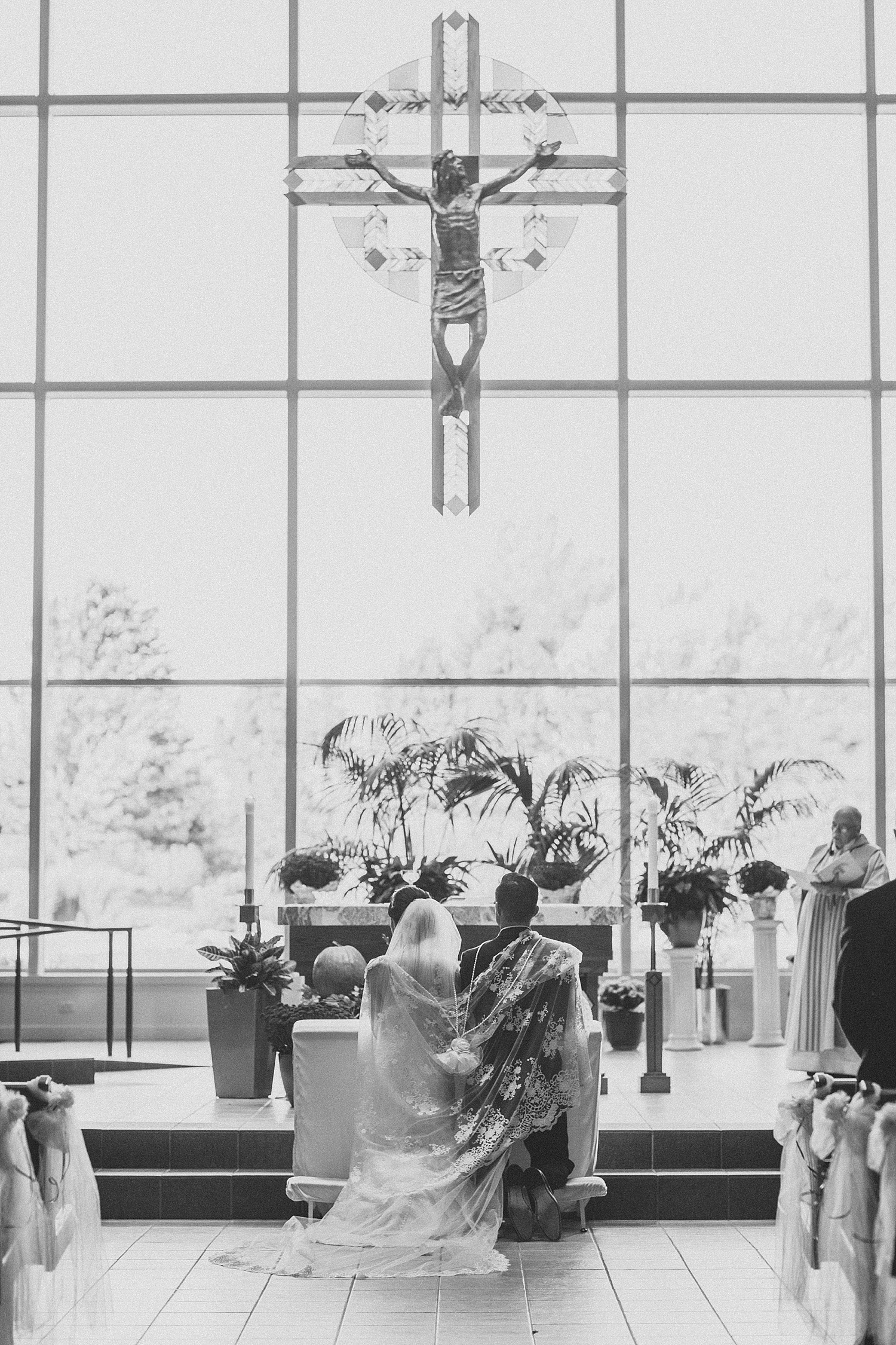 ellyn_carlo_independence_grove_forest_preserve_wedding-4072