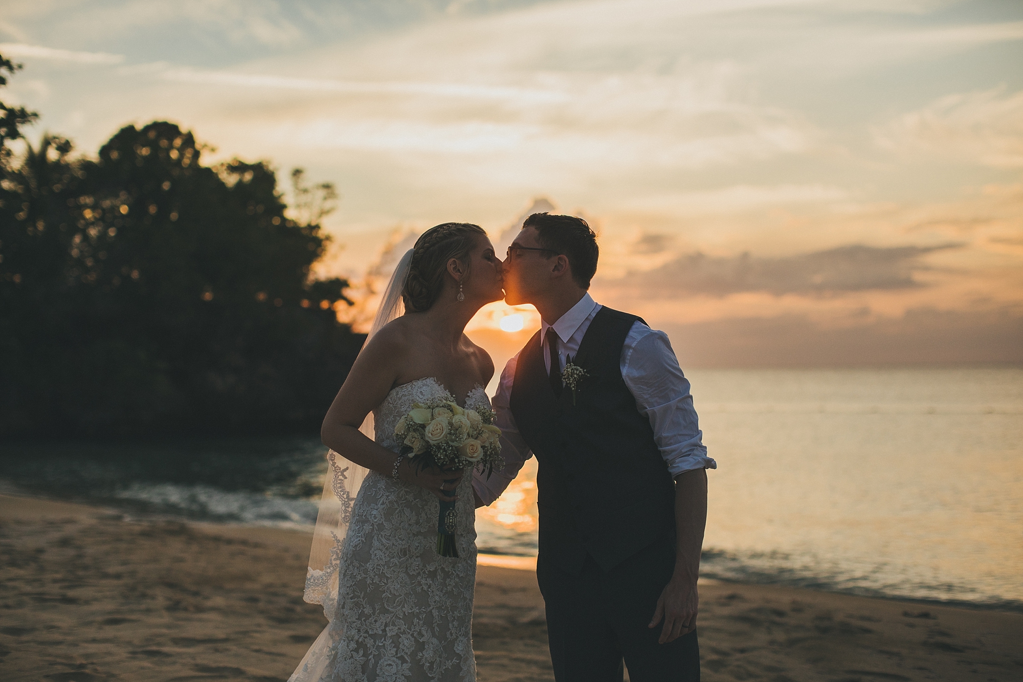 joslyn&brandon_jamaica_inn_wedding-1087