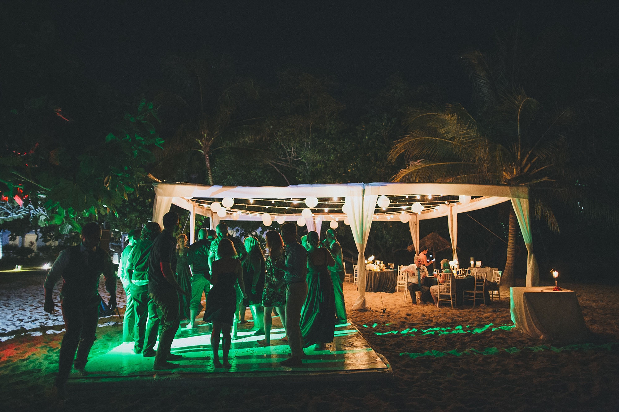 joslyn&brandon_jamaica_inn_wedding-1140