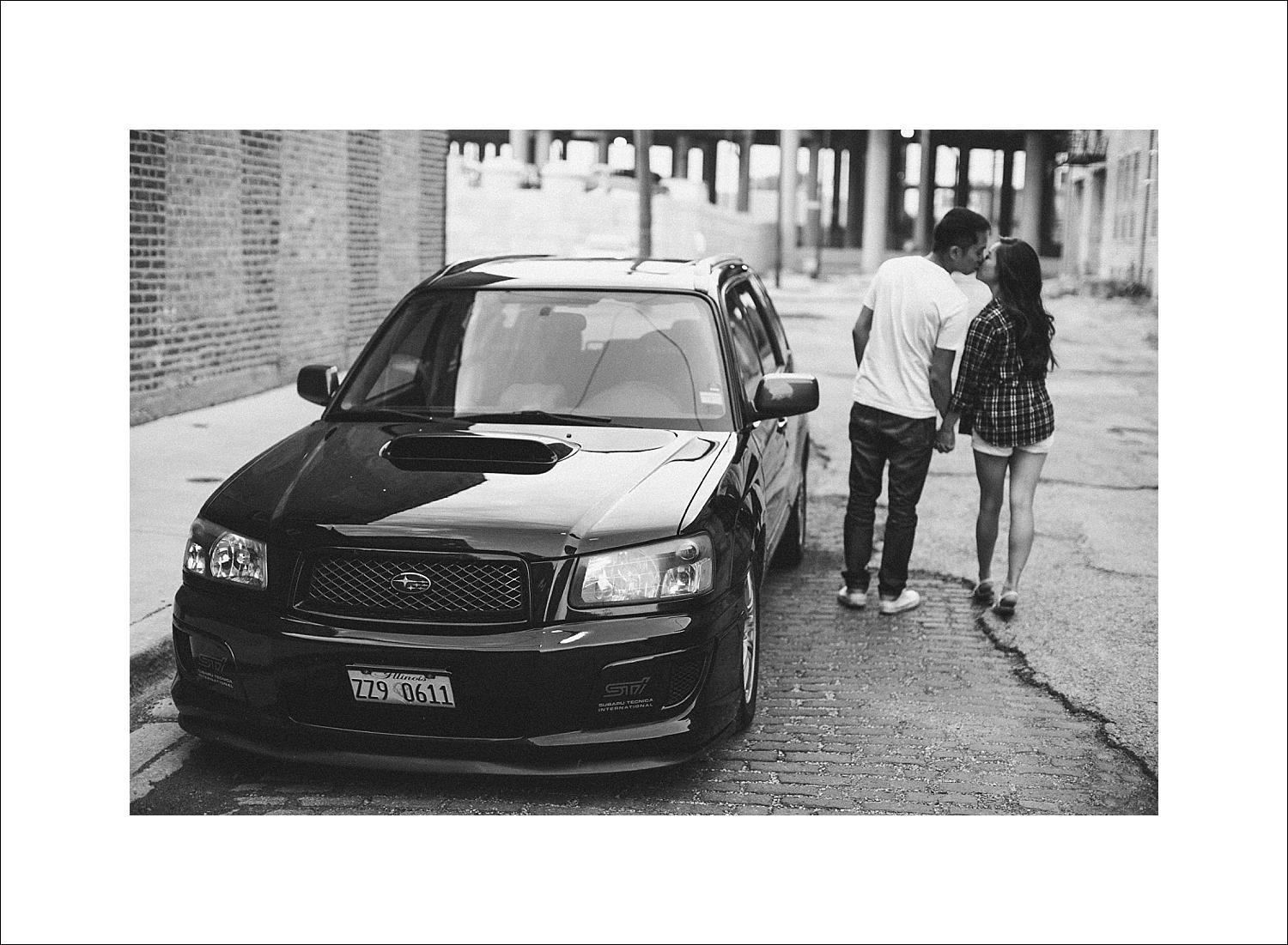 vivianne&timme_south_loop_hero_coffee_bar_engagement_blog-1025