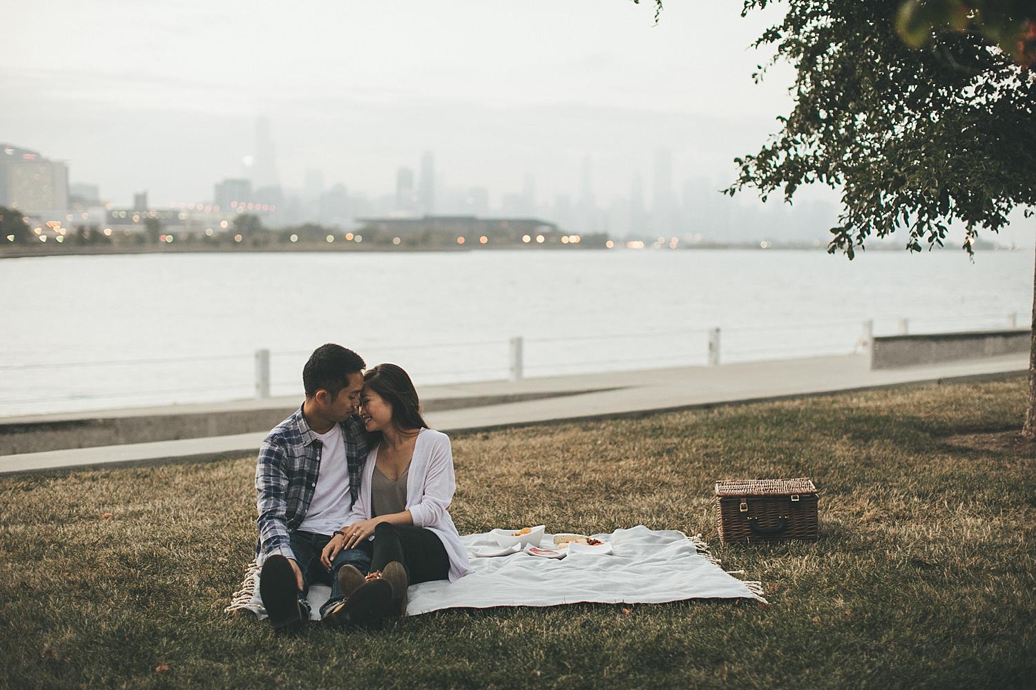 vivianne&timme_south_loop_hero_coffee_bar_engagement_blog-1031