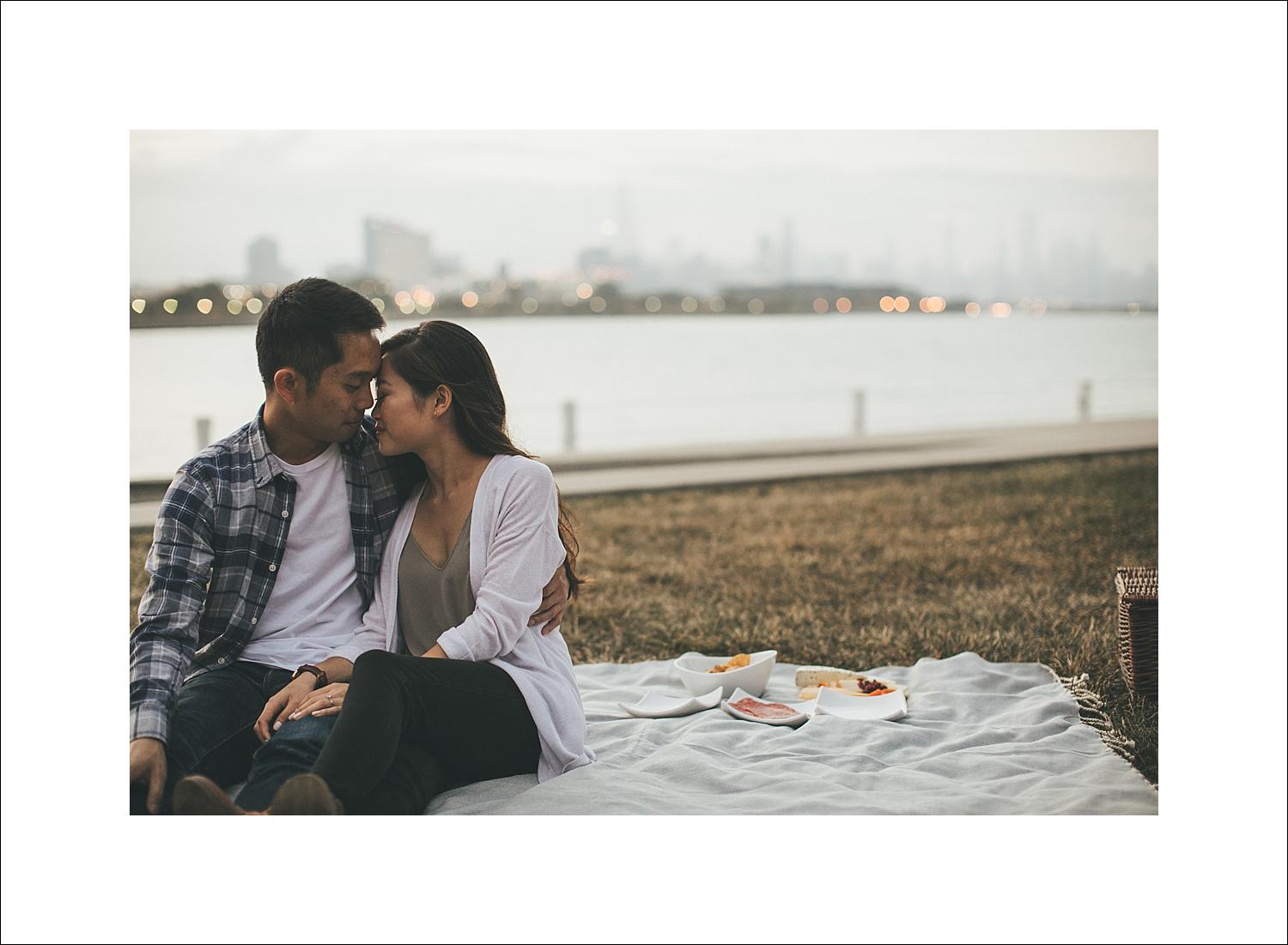 vivianne&timme_south_loop_hero_coffee_bar_engagement_blog-1032