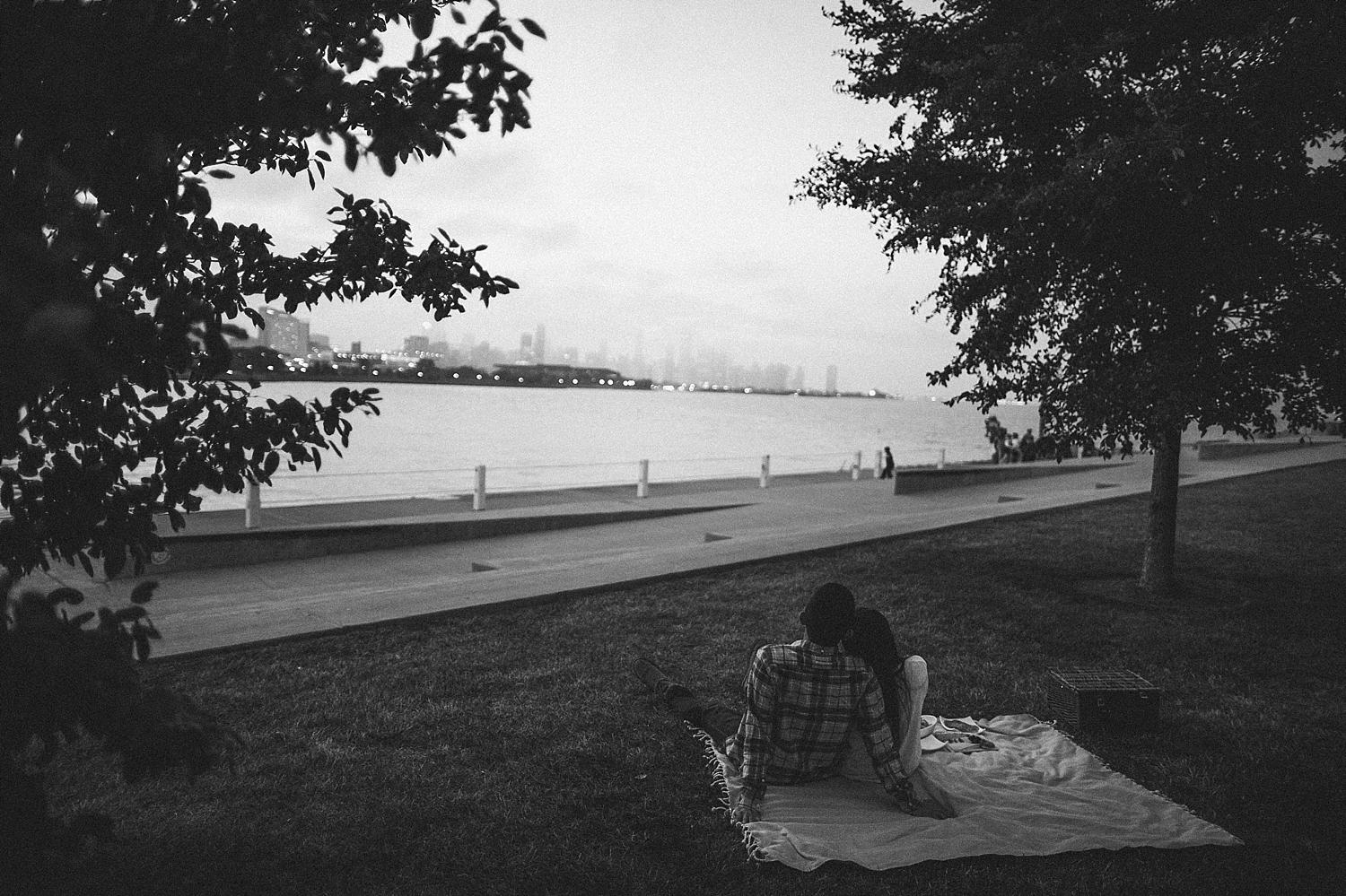 vivianne&timme_south_loop_hero_coffee_bar_engagement_blog-1034