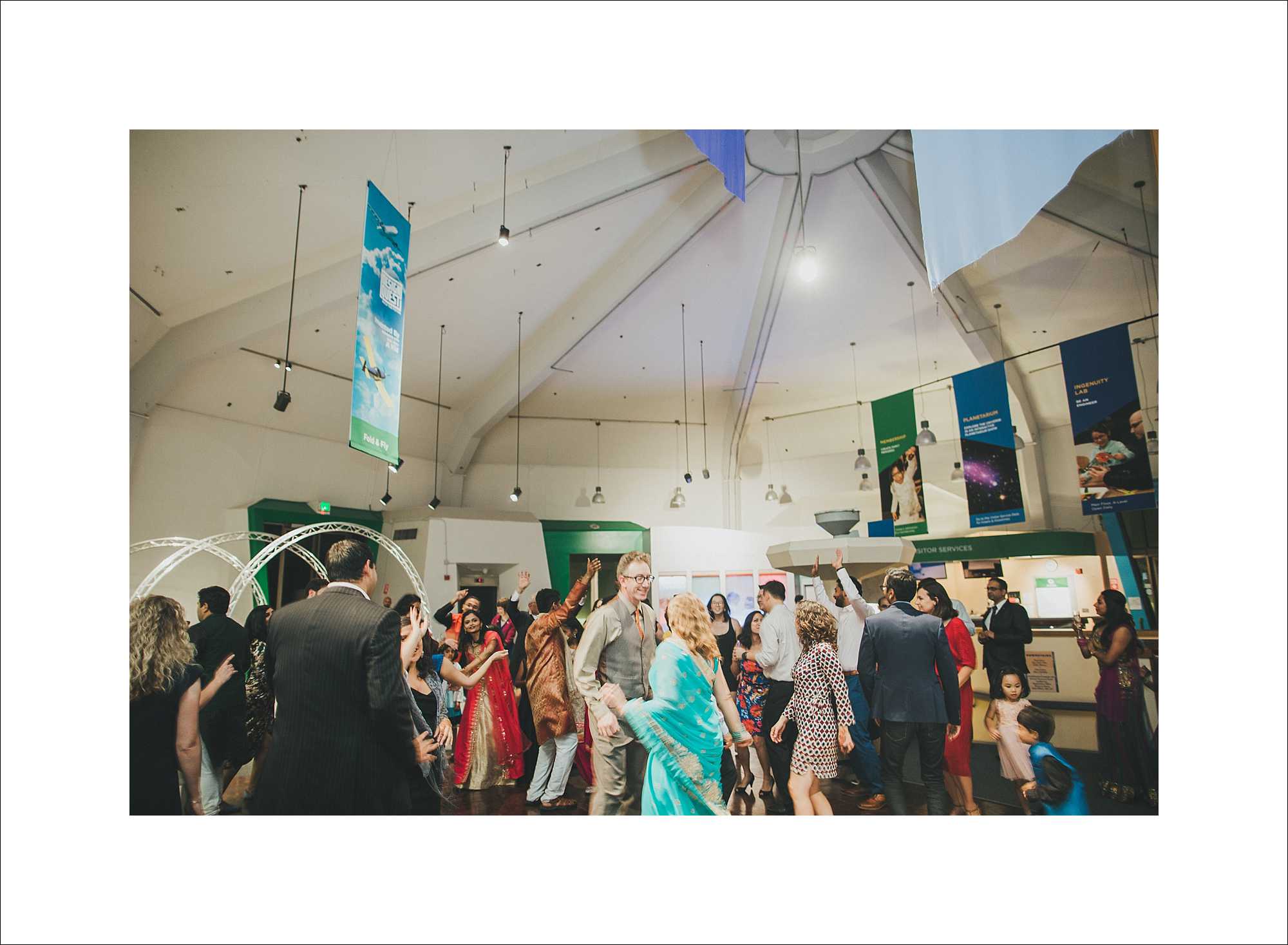 theresa&hemant_lawrence_hall_of_sciences_wedding_feature-1210