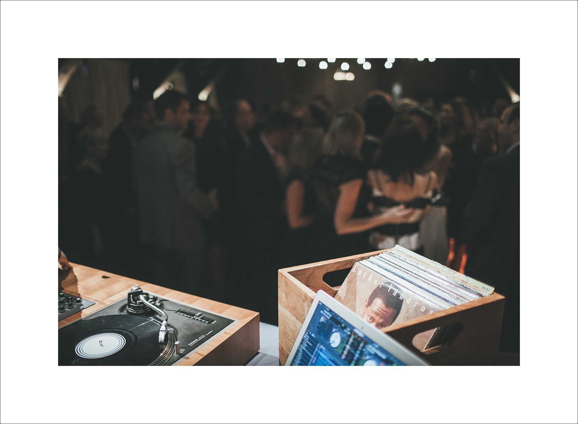 shari&chris_the_outdoor_artclub_wedding-1095